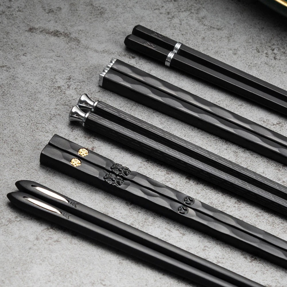 Ripob | DineLux – Luxuriöses Essstäbchen-Set mit Raffinierten Designs (5 Paare)