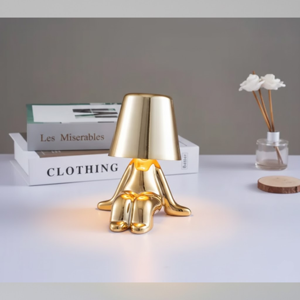 Goldene Moderne Design Figur LED Tischlampe