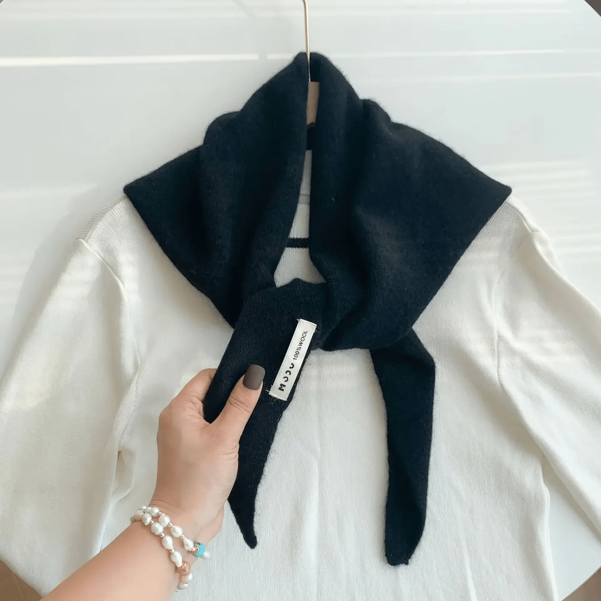 WolWeef Dreieckiger Strickschal – Weicher Wollmischschal für Wärme und Stil