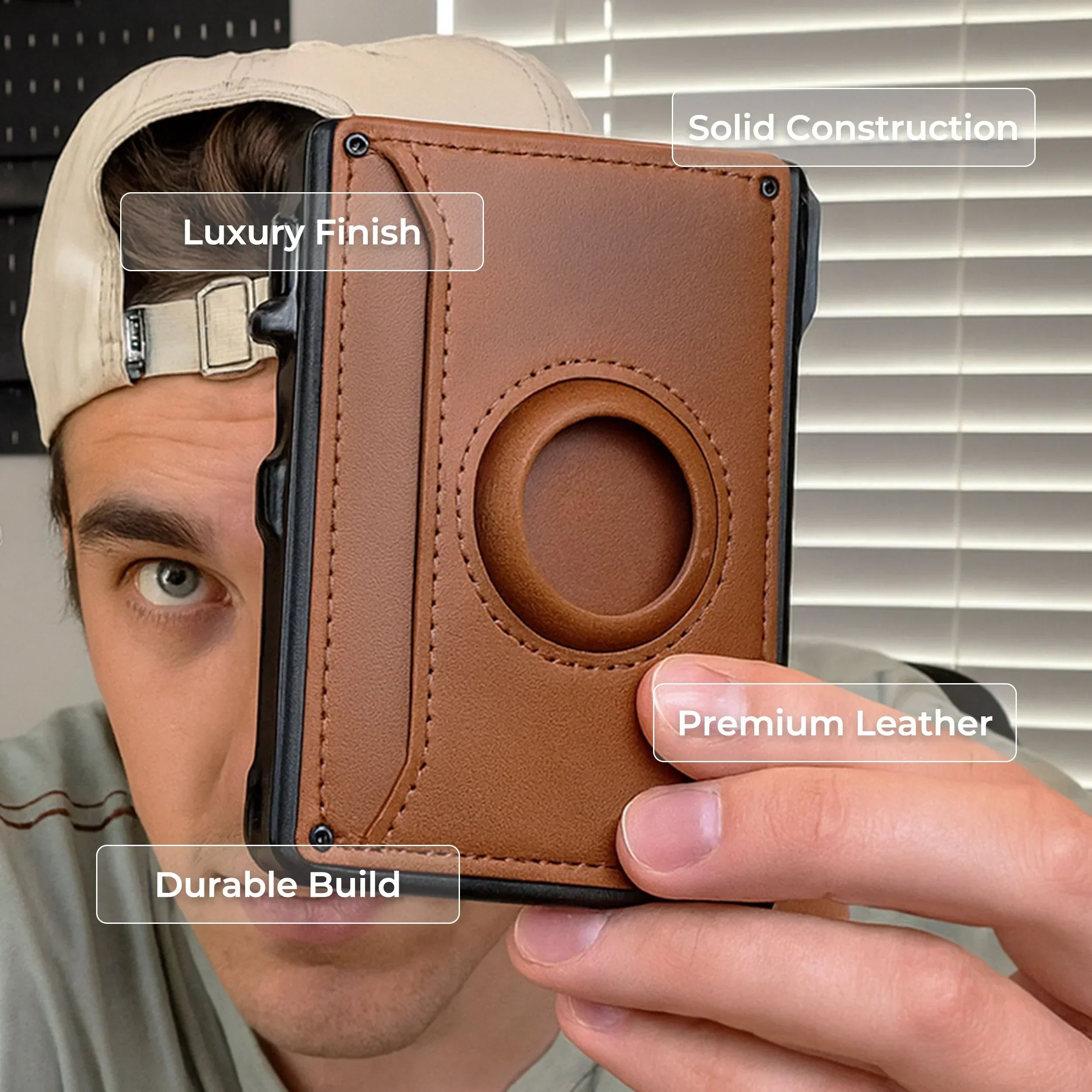 Luxurious Airtag Wallet