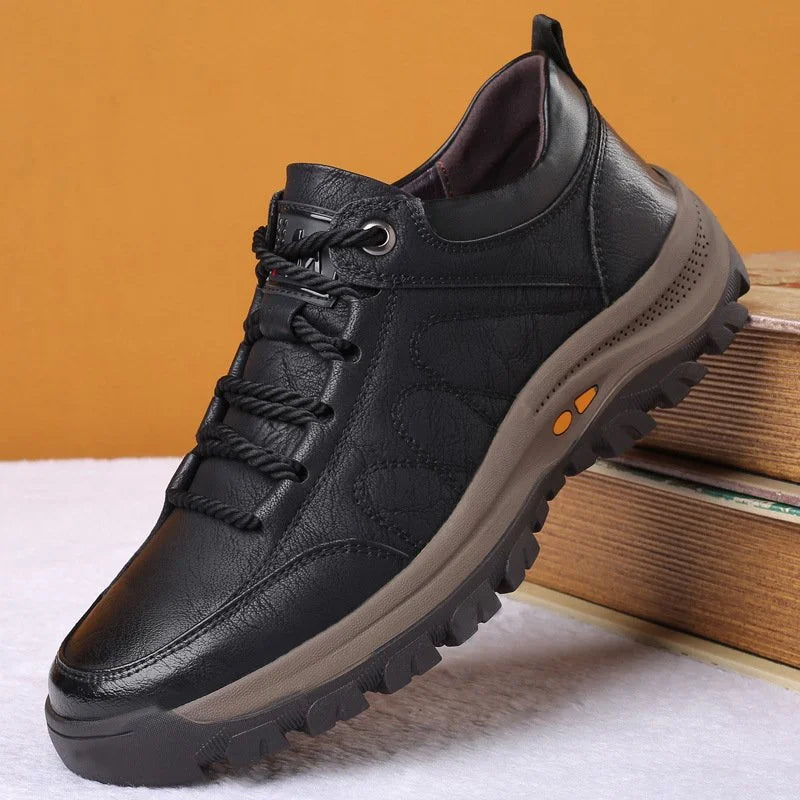 Handgefertigte Freizeitschuhe für Männer aus echtem Leder
